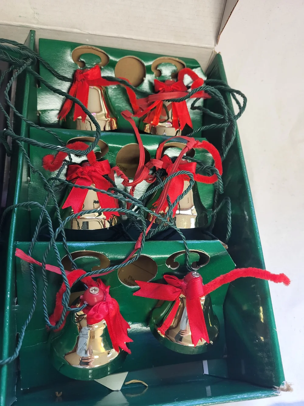 Vintage Ye Merrie Minstrel Caroling Christmas Bells 12 String Musical Working